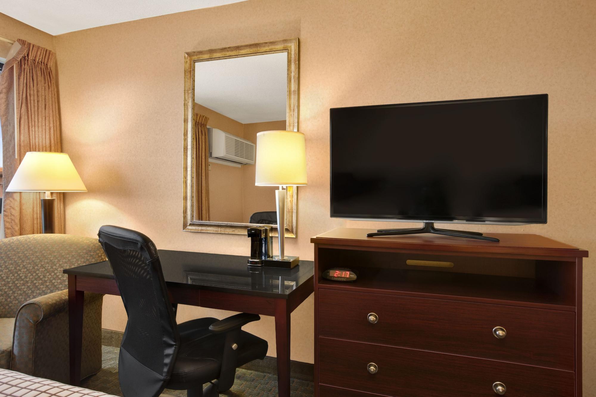 Days Inn By Wyndham Utica Dış mekan fotoğraf