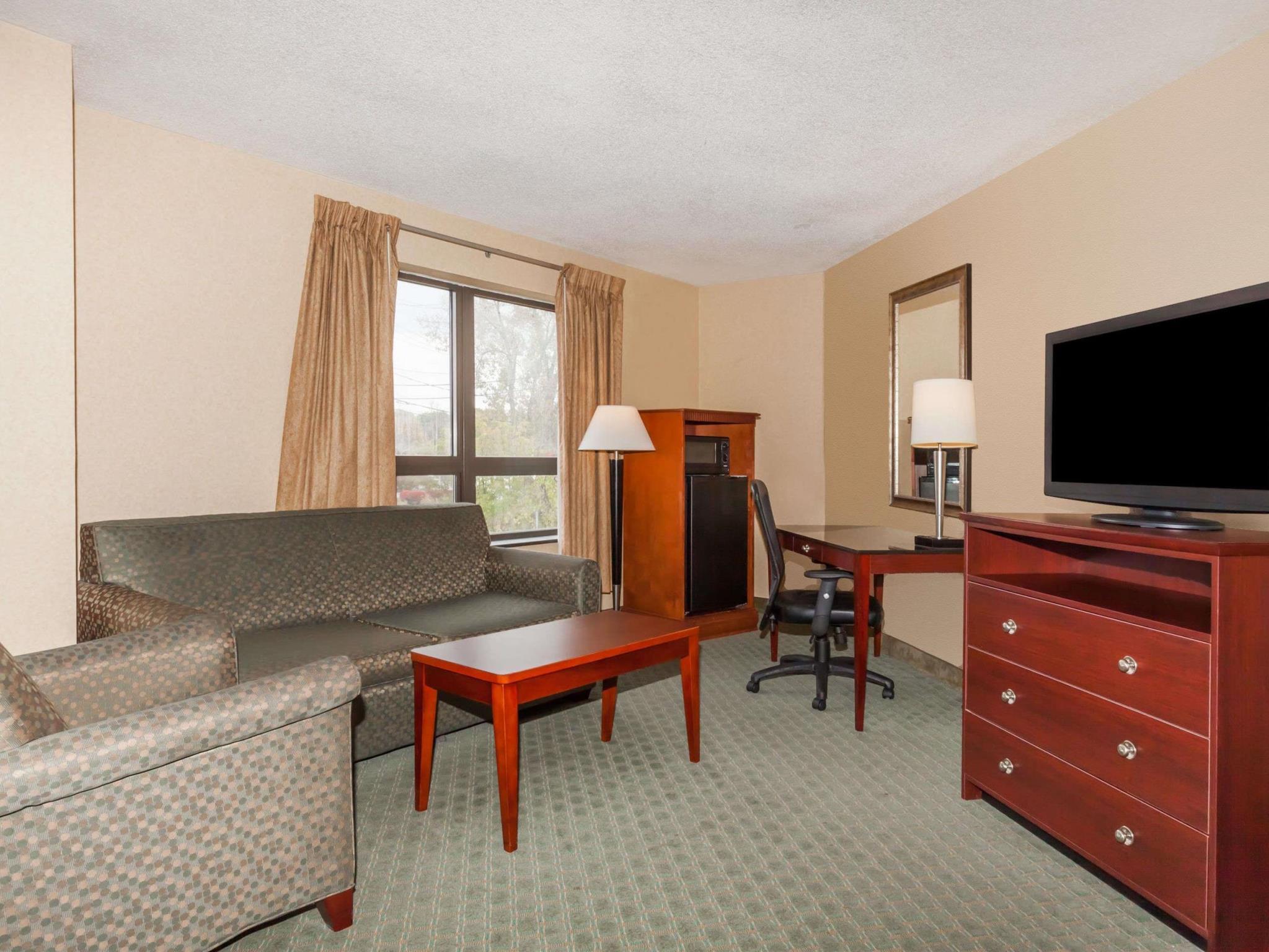 Days Inn By Wyndham Utica Dış mekan fotoğraf