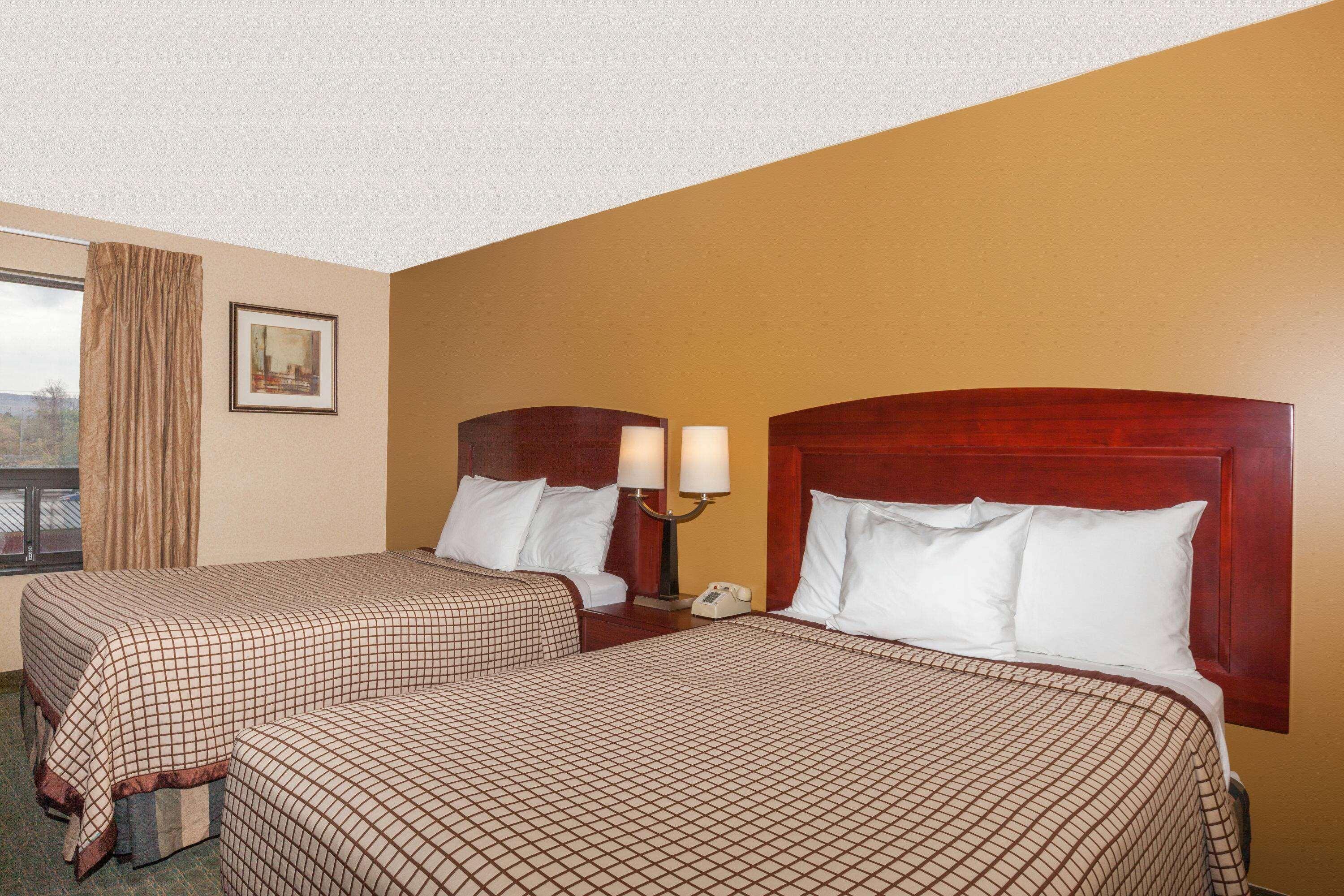 Days Inn By Wyndham Utica Dış mekan fotoğraf